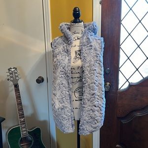 DYLAN by True Grit- Chambray -Faux Fur-Powder blue vest hoodie- XS and M NWT